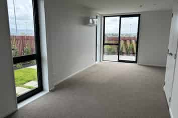 2/6 Treasure Lane, Te Atatu South