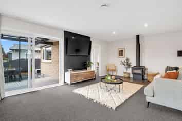 22 Russell Avenue, Allenton