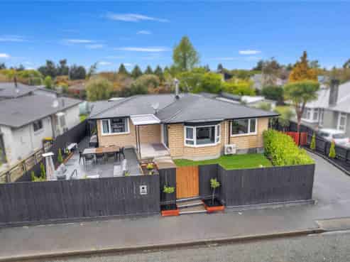 22 Russell Avenue, Allenton