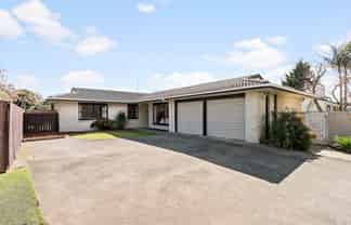 25 Beaumaris Way, Conifer Grove