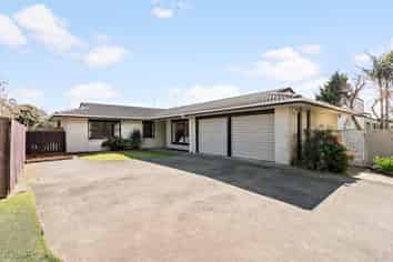 25 Beaumaris Way, Conifer Grove