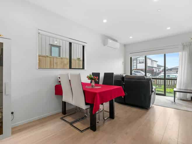 2 Christella Street, Flat Bush