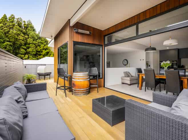 57 Brooklands Road, Brooklands