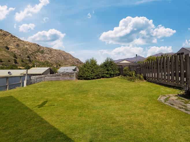 8 Riverside Road, Frankton