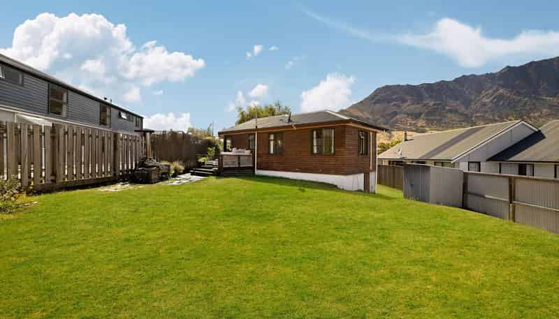 8 Riverside Road, Frankton