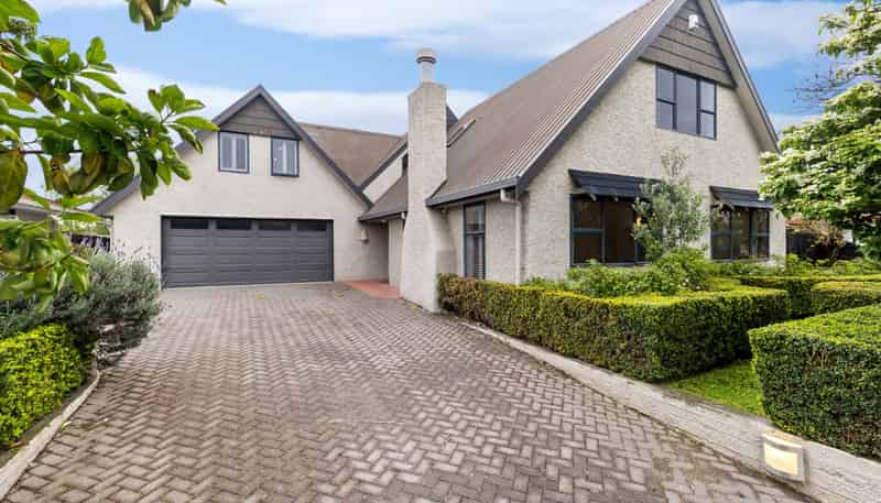 113 John F Kennedy Drive, Milson