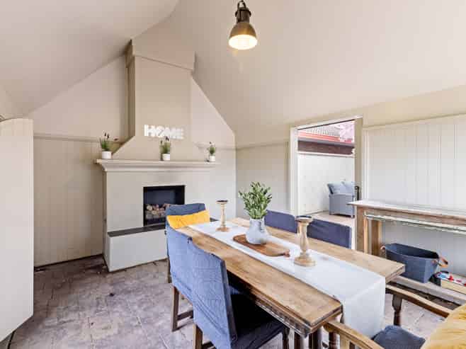 113 John F Kennedy Drive, Milson