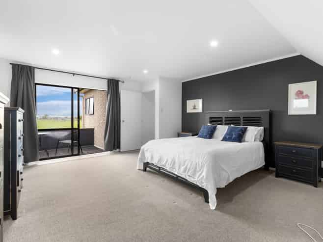 113 John F Kennedy Drive, Milson