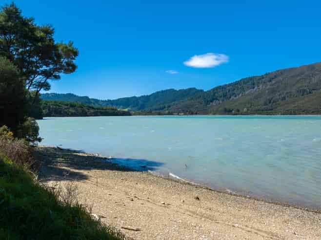 Lot 2 Kenepuru Head, Black Rock