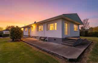 1764 Cust Road, Cust