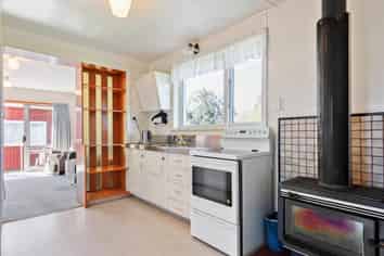 1764 Cust Road, Cust
