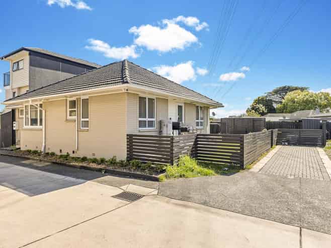 2/30 Calvert Avenue, Mangere East