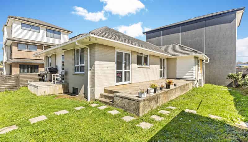 2/30 Calvert Avenue, Mangere East