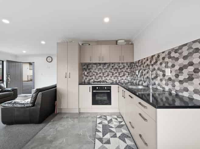 65A Hillside Road, Papatoetoe