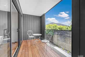 2/12 King Edward Avenue, Epsom