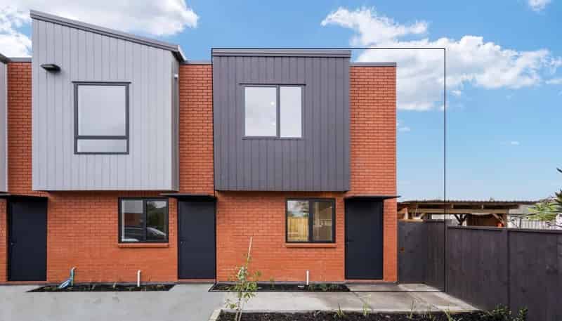 32 Coral Crescent, Panmure