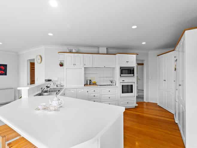 9 Clearview Drive, Milson