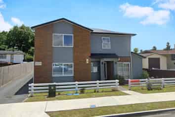 12/13 Crescent Court, Melville