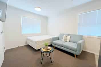 12/13 Crescent Court, Melville