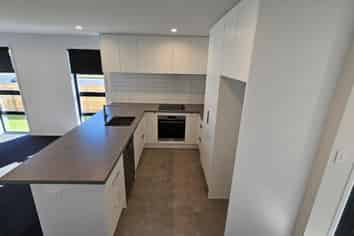 1/5 Massey Street, Westown