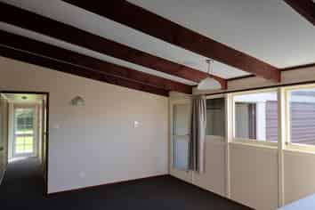 7 Oaklea Avenue , Marton