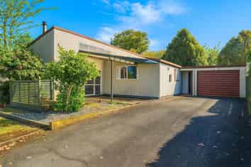 7 Oaklea Avenue , Marton