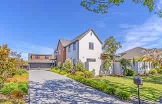 153 Regents Park Drive, Casebrook