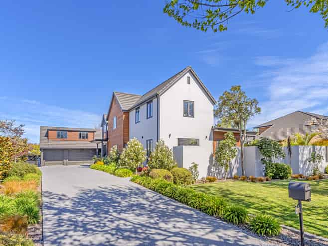 153 Regents Park Drive, Casebrook