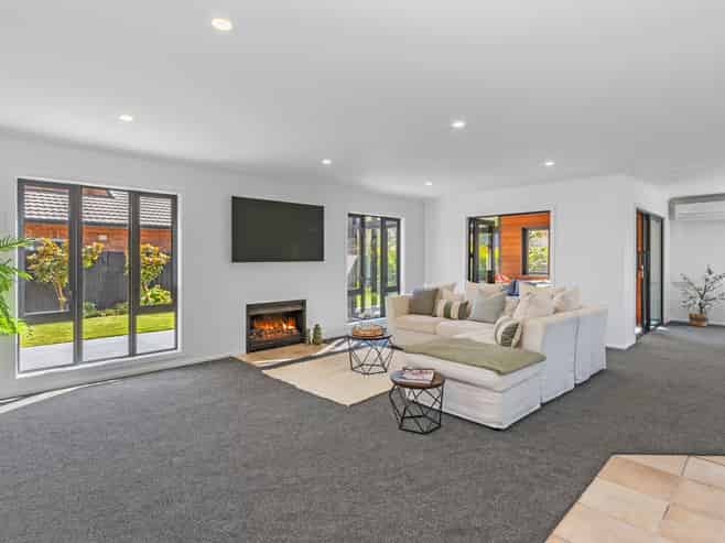 153 Regents Park Drive, Casebrook