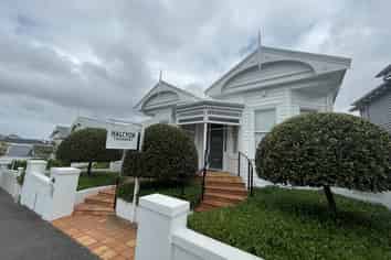 Rare Office - College Hill Villa