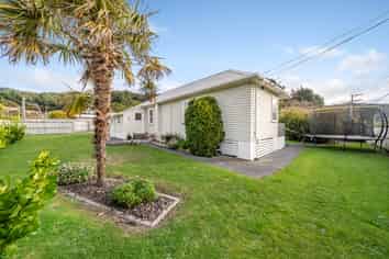 2 Davis Grove, Wainuiomata