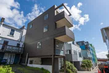 8/27 Drummond Street, Mount Cook