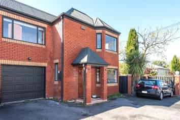 17A Burke Street, ADDINGTON