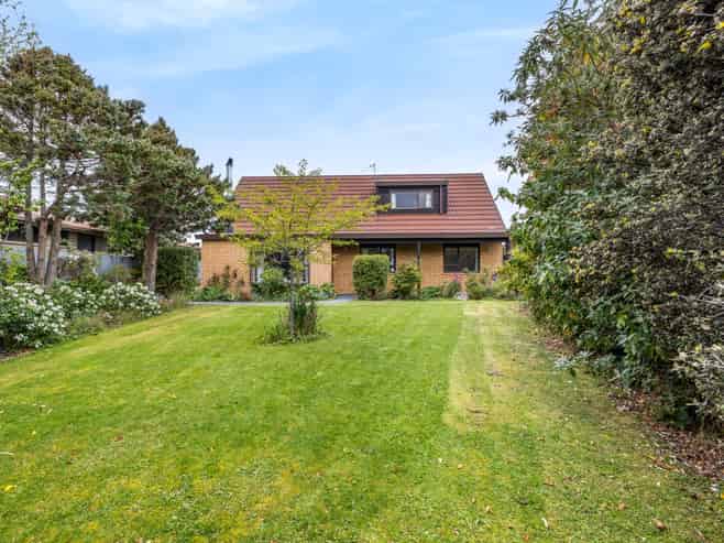 44 Seadown Crescent, Amberley