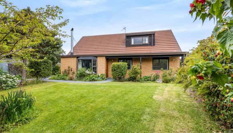 44 Seadown Crescent, Amberley