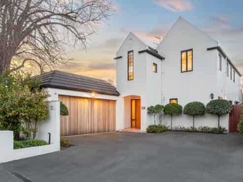 21A Leinster Road, Strowan