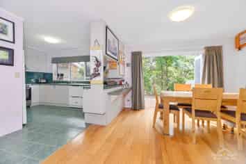 123 Wood Bay Road, Titirangi