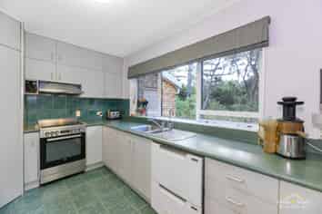 123 Wood Bay Road, Titirangi