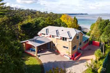 123 Wood Bay Road, Titirangi