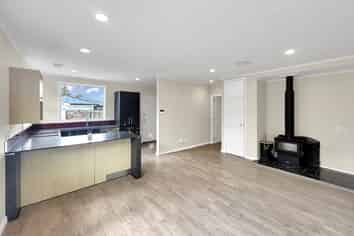 227A Botanical Road, Takaro