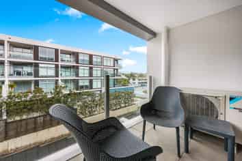 206/25 Bute Road, Browns Bay