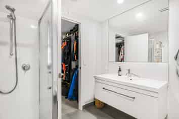 206/25 Bute Road, Browns Bay