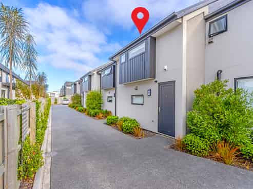 2/45 Division Street, Riccarton