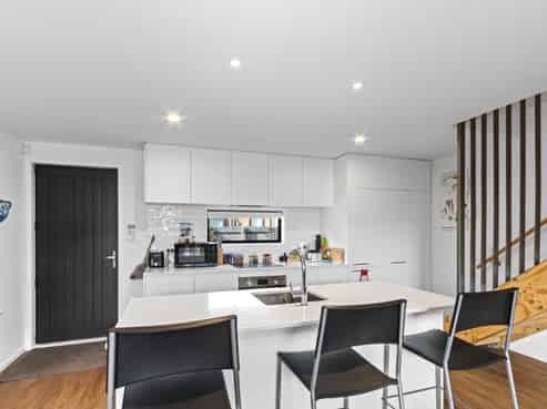 2/45 Division Street, Riccarton