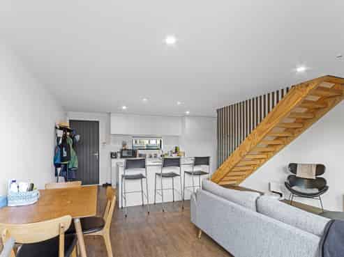 2/45 Division Street, Riccarton