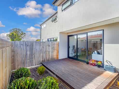 2/45 Division Street, Riccarton