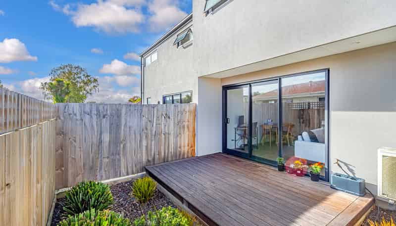 2/45 Division Street, Riccarton