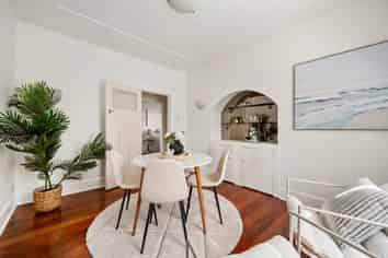 162 Sutherland Road, Lyall Bay