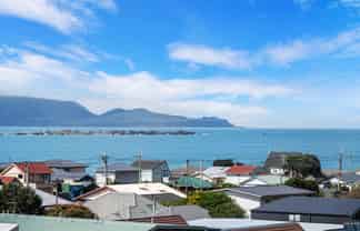 162 Sutherland Road, Lyall Bay