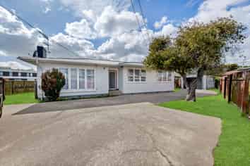 1/10 Dolphin Street, Pakuranga